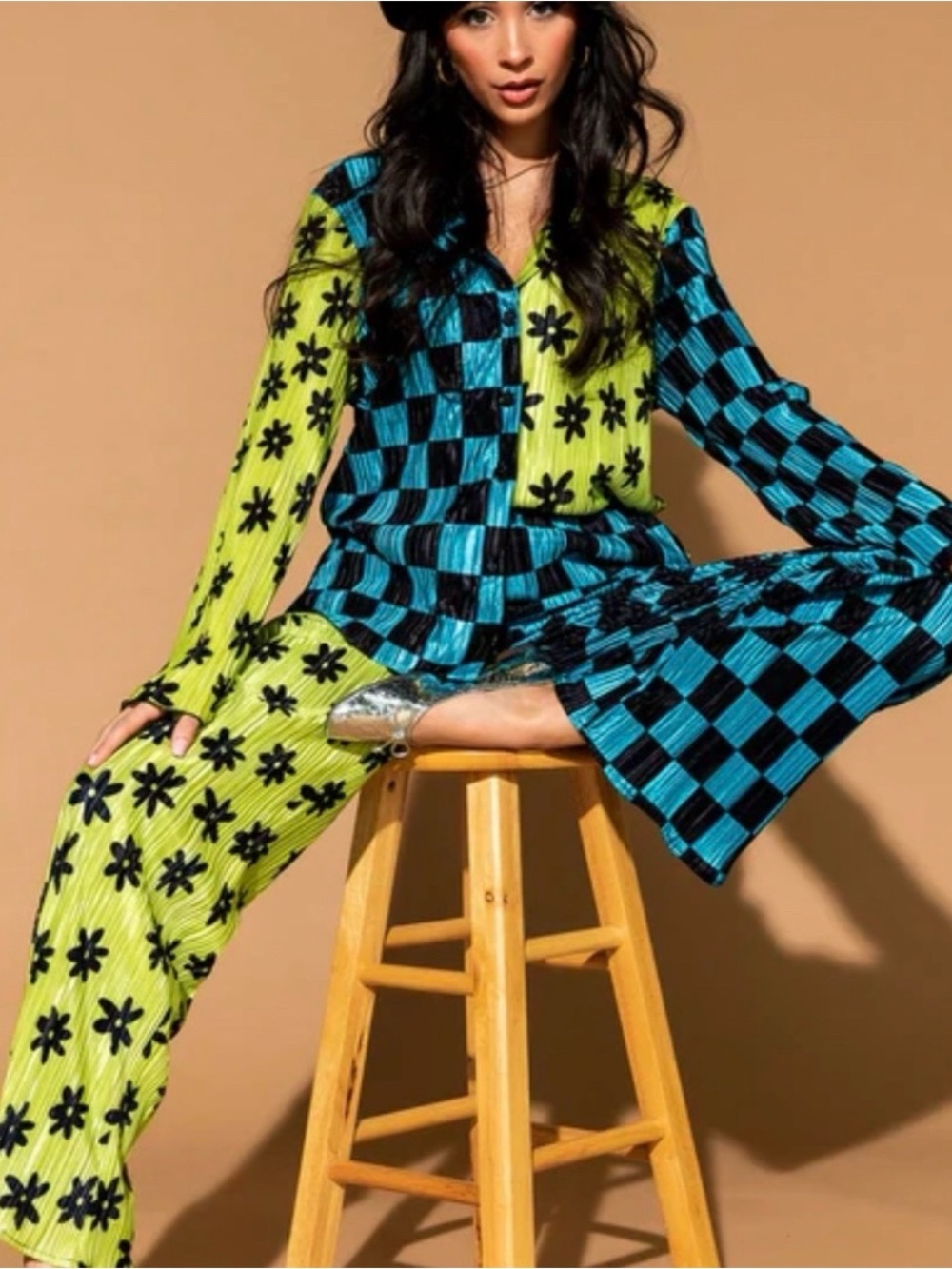 Dressed in LALA ORIGINAL Long Sleeve Plisse Set in Retro Dream Half + Half